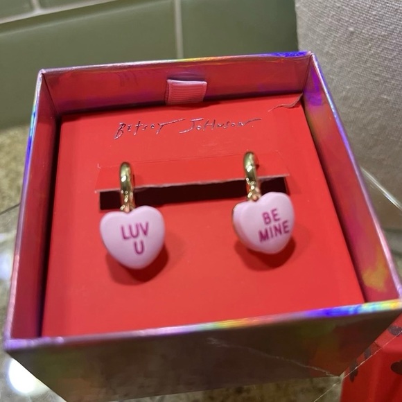 NWT Betsey Johnson Conversation Heart Necklace Bracelet Earrings Full Set - Picture 4 of 7